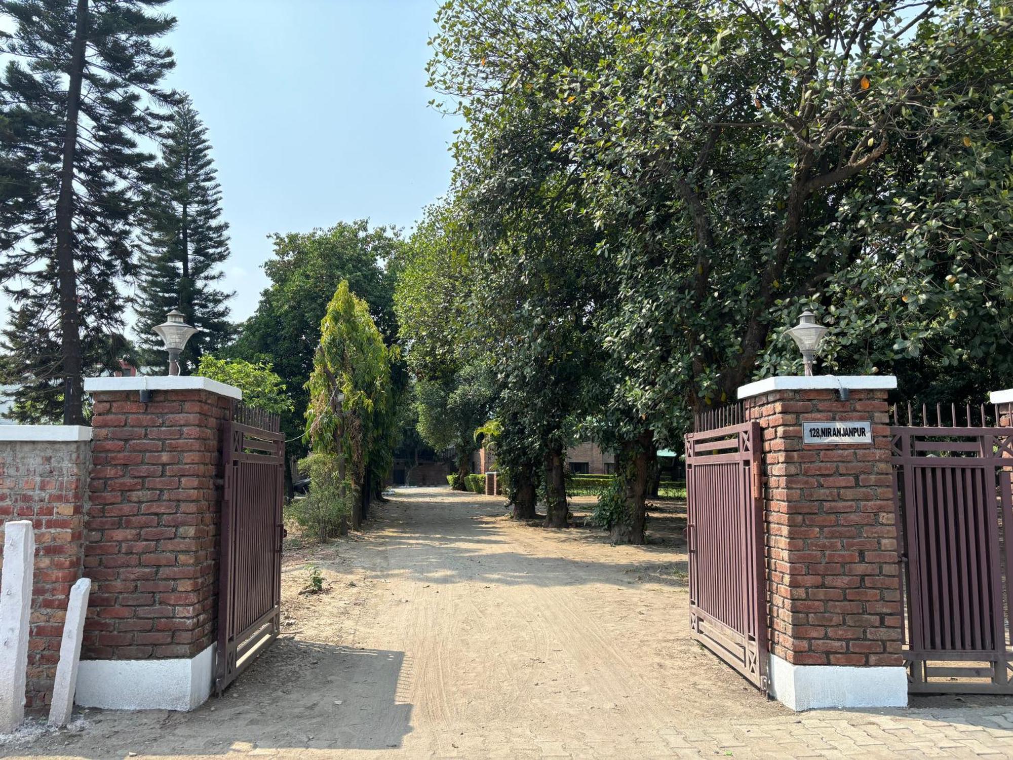 The Cocoon Bed and Breakfast Dehradun Buitenkant foto