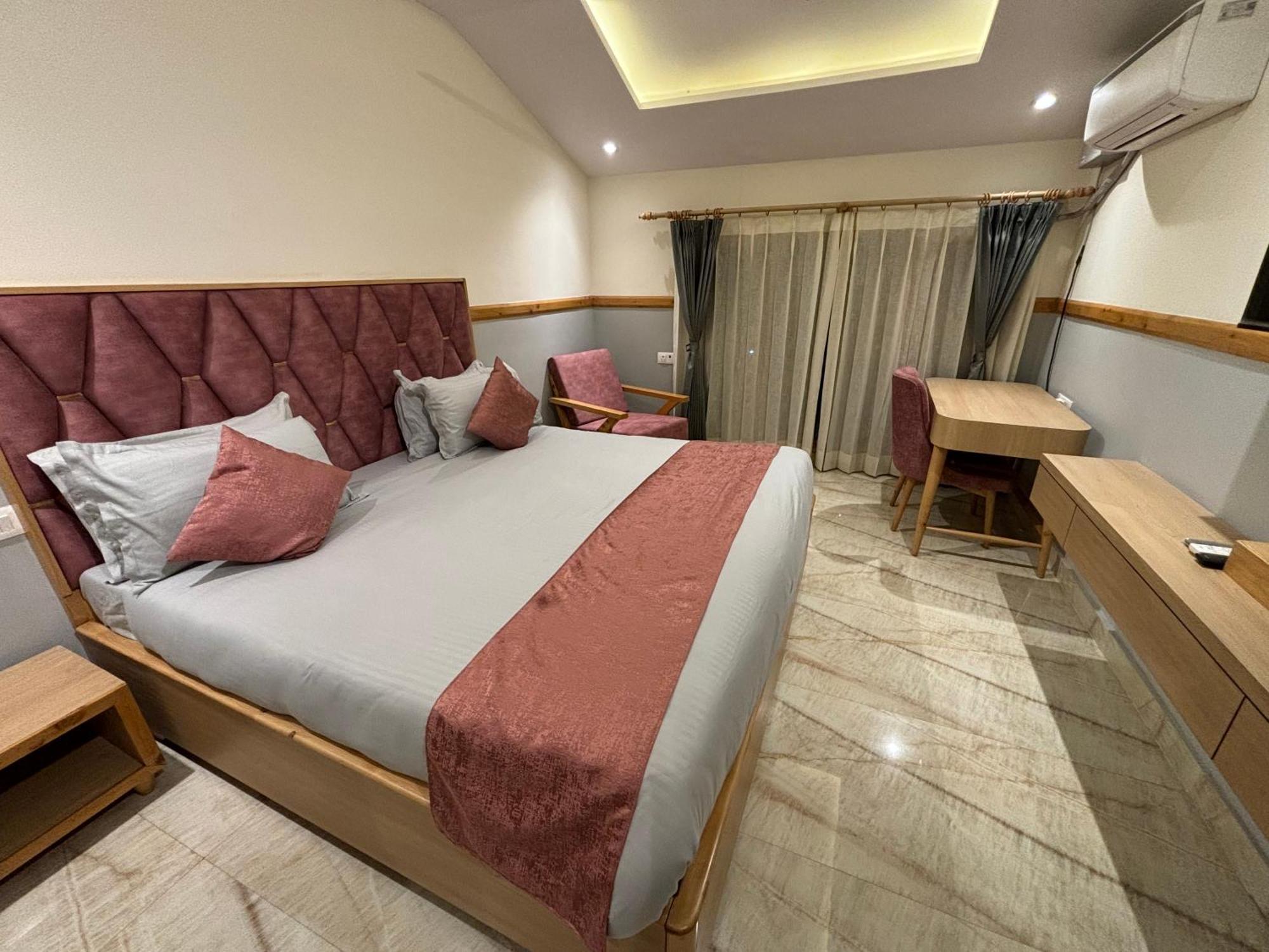 The Cocoon Bed and Breakfast Dehradun Buitenkant foto